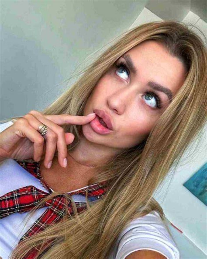
Elena Krawzow Height, Weight, Net Worth, Age, Birthday, Wikipedia, Who, Nationality, Biography 