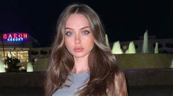 
Elizabeth Vasilenko Height, Weight, Net Worth, Age, Birthday, Wikipedia, Who, Nationality, Biography 
