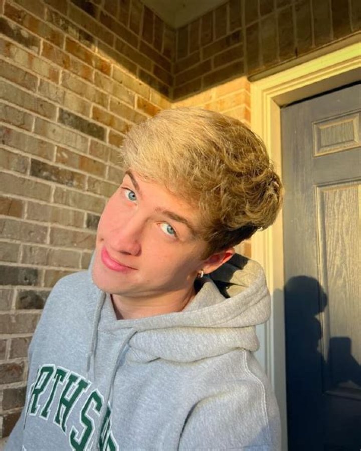 Maverick Baker Height, Weight, Net Worth, Age, Birthday, Wikipedia, Who, Nationality, Biography