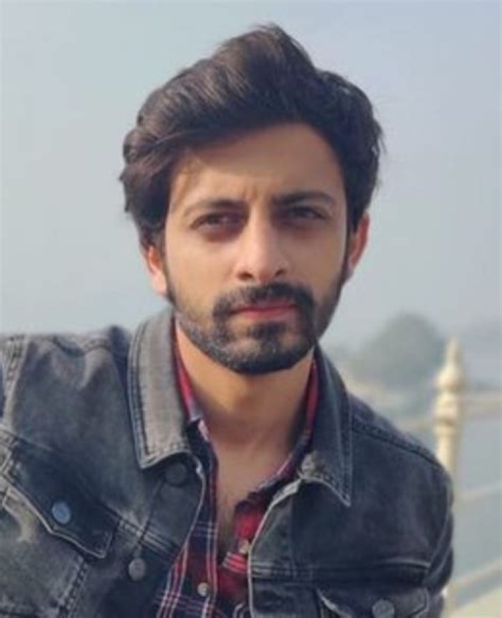 
Vikram Singh Chauhan Height, Weight, Net Worth, Age, Birthday, Wikipedia, Who, Nationality, Biography 